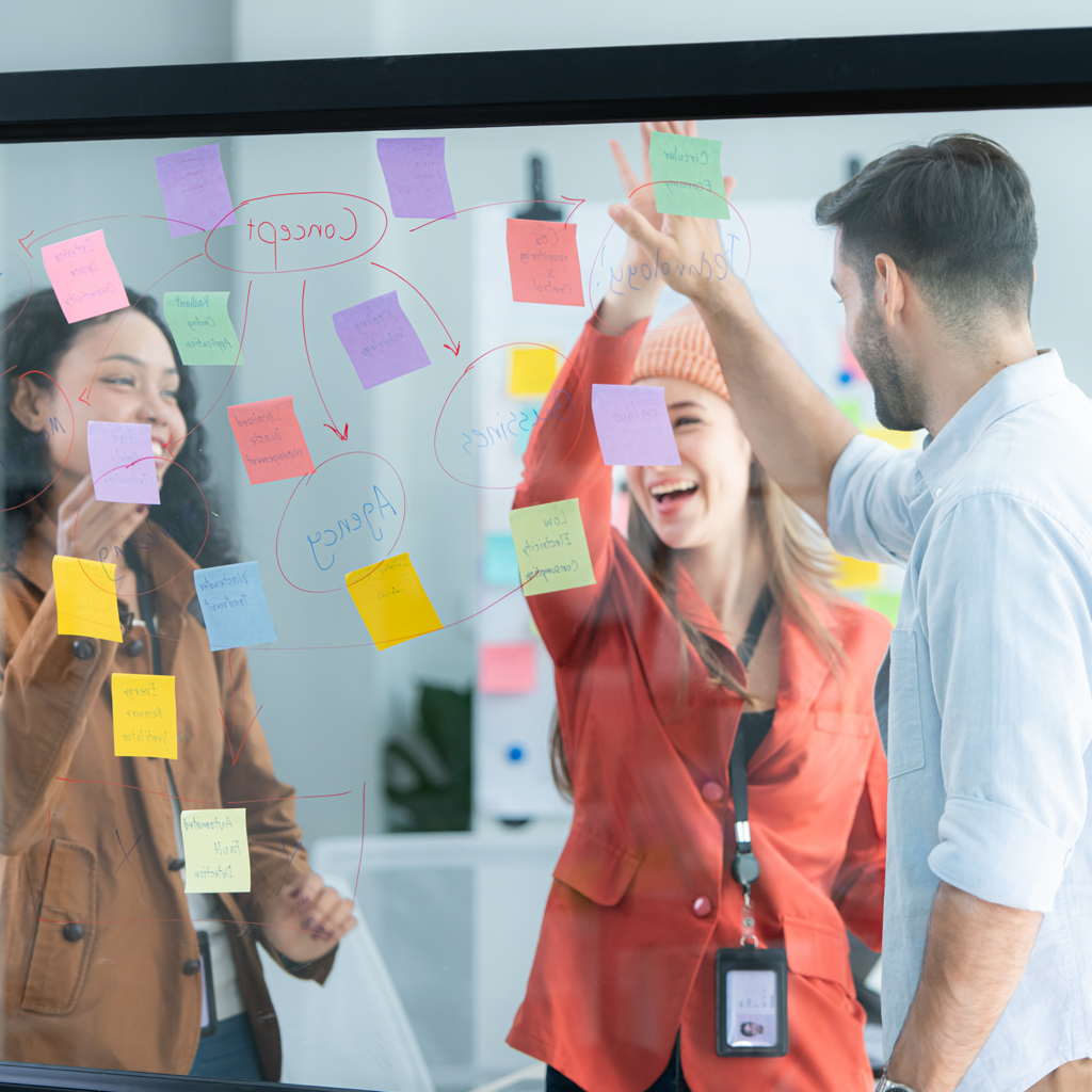 Ein Team plant eine Party